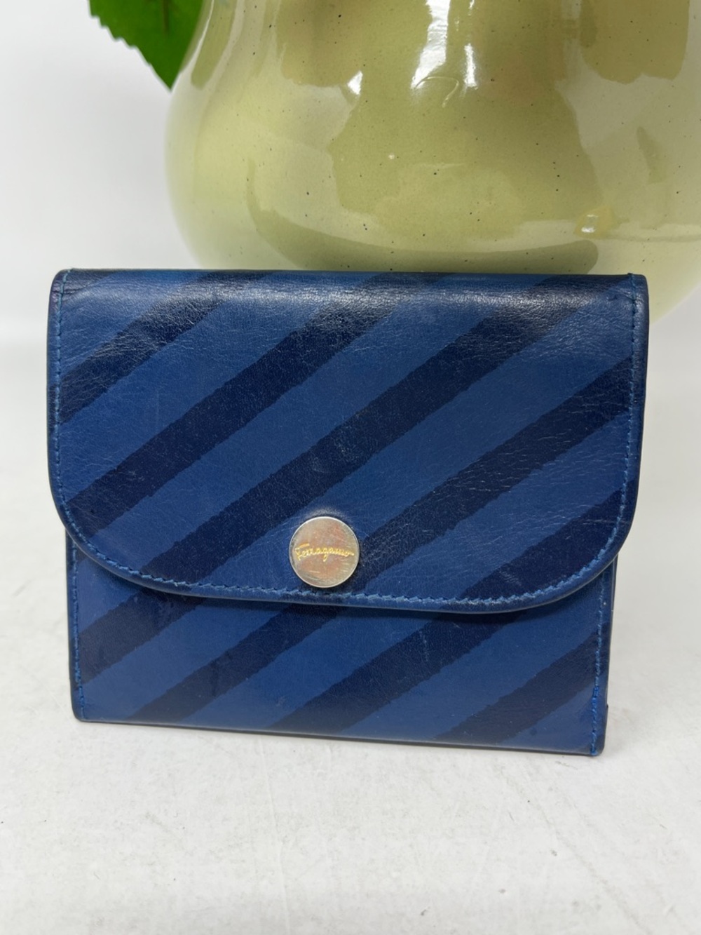 VINTAGE SALVATORE FERRAGAMO FIRENZE MADE IN ITALY NAVY STRIPE BIFOLD SNAP WALLET